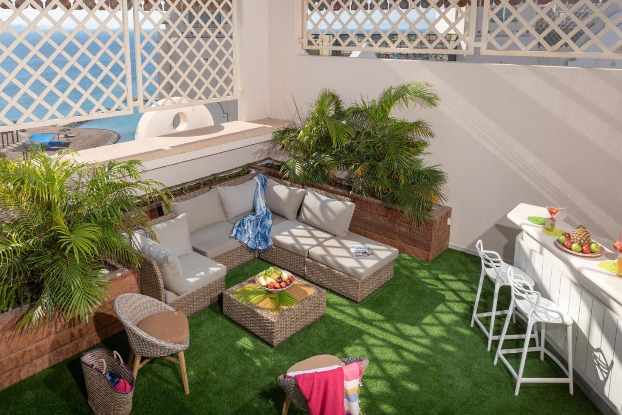 Herods Boutique Eilat A Premium Collection By Fattal Hotels Exterior photo Artificial grass on a balcony